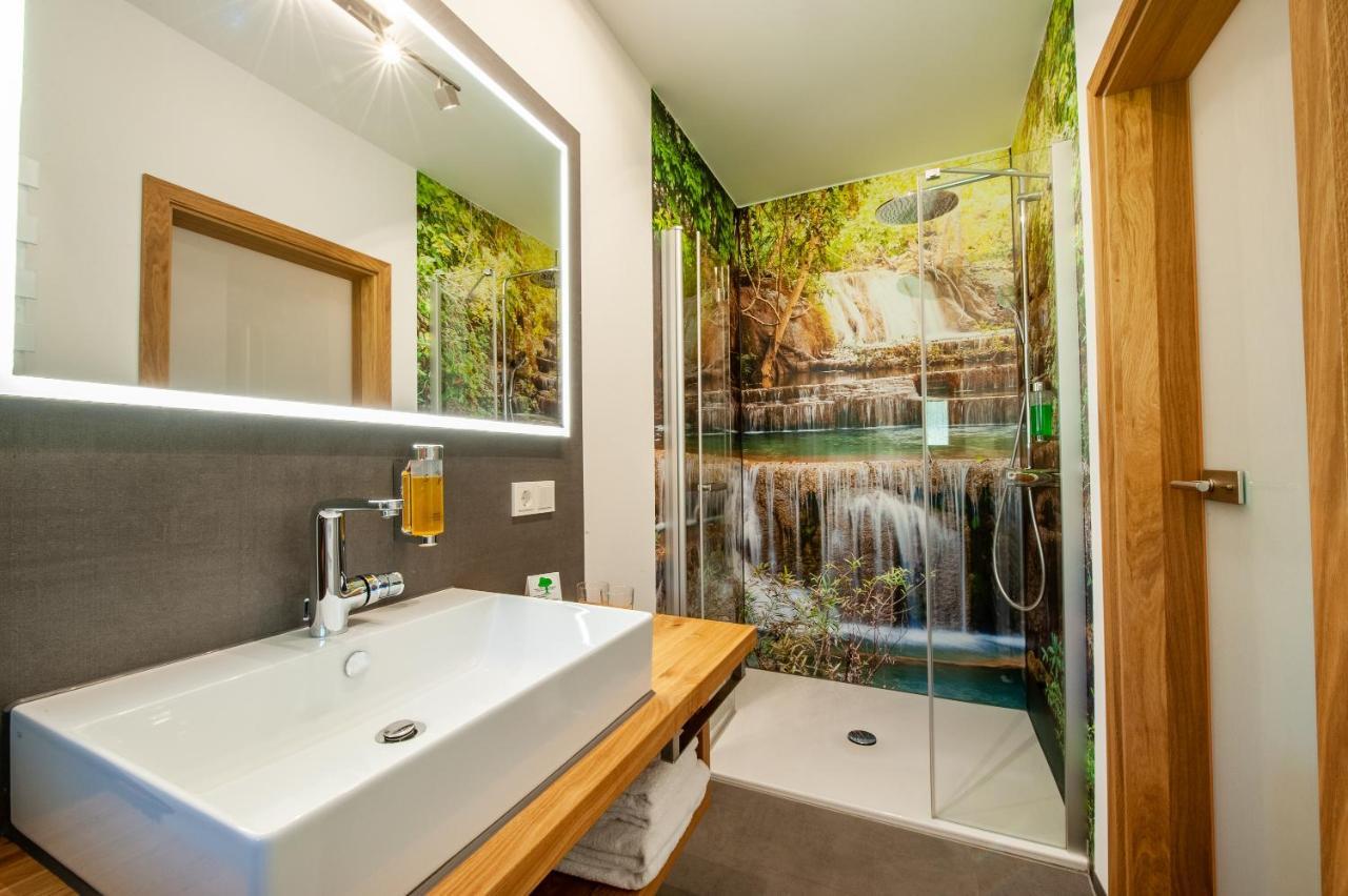 Hotel Landgasthof Oberschnorrhof Dammbach エクステリア 写真