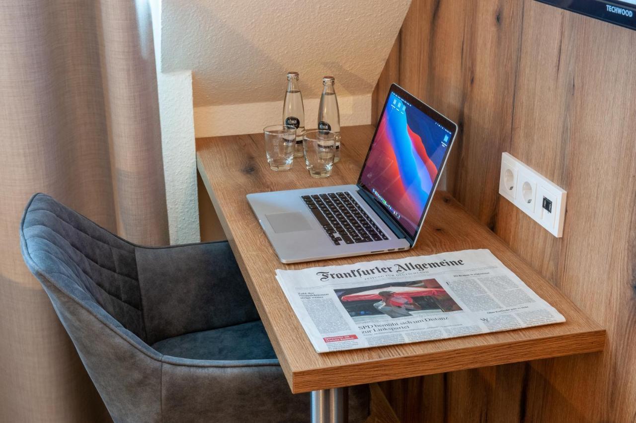 Hotel Landgasthof Oberschnorrhof Dammbach エクステリア 写真