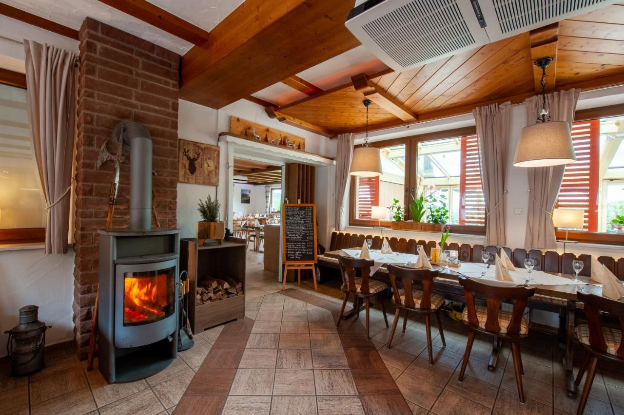 Hotel Landgasthof Oberschnorrhof Dammbach エクステリア 写真