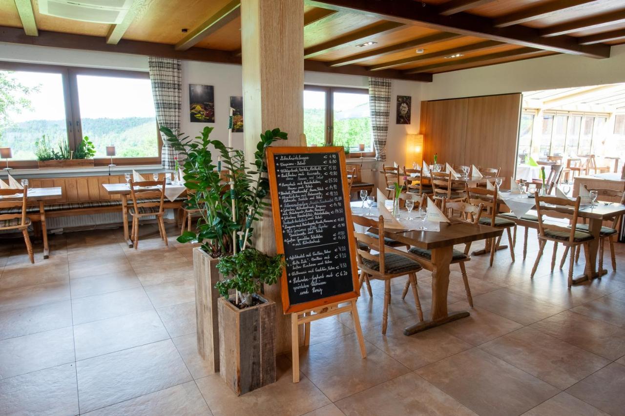 Hotel Landgasthof Oberschnorrhof Dammbach エクステリア 写真