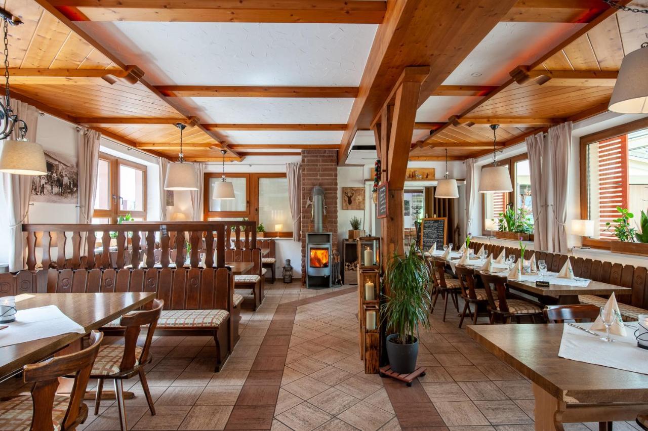 Hotel Landgasthof Oberschnorrhof Dammbach エクステリア 写真